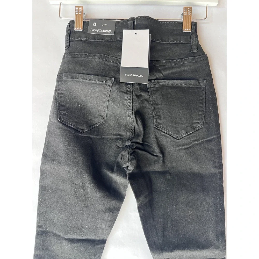 NWT Women's Fashion Nova Black Coraline High Rise Jeans Size‎ 0